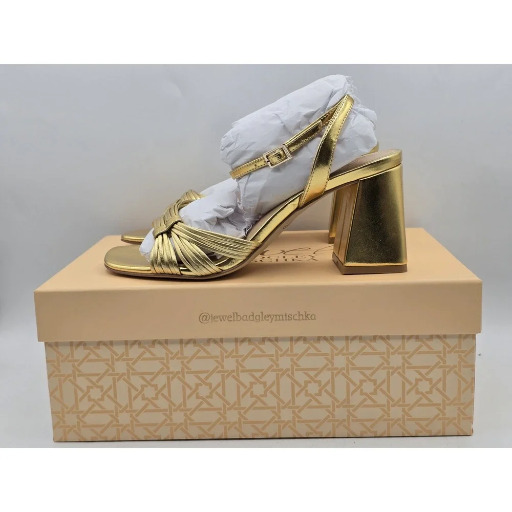 Badgley Mischka this listing